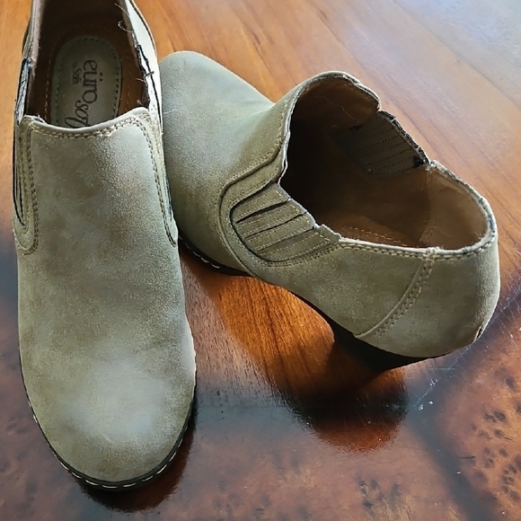 Eurosoft Shoes - Tan Suede Mules with Minimal Stitching